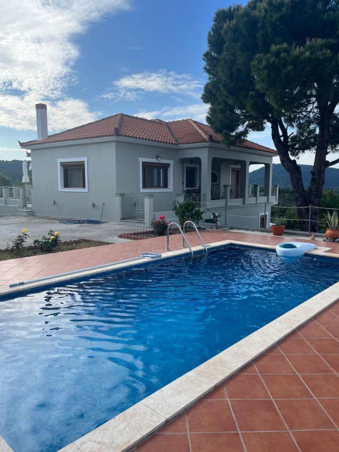 Villa Ouranos In Pefkias Скопелос Екстериор снимка