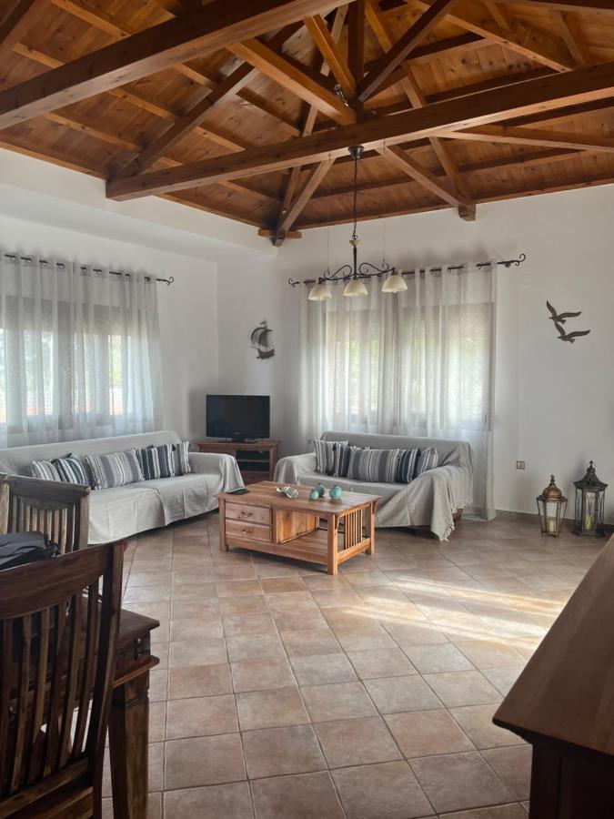 Villa Ouranos In Pefkias Скопелос Екстериор снимка